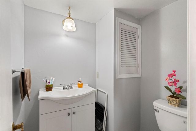 8990 S Hollybrook Boulevard Unit 305, Pembroke Pines, FL 33025