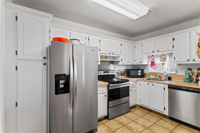 8990 S Hollybrook Boulevard Unit 305, Pembroke Pines, FL 33025