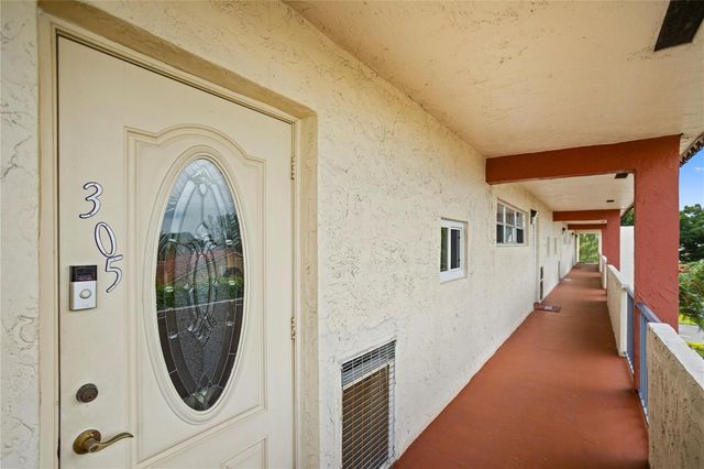 8990 S Hollybrook Boulevard Unit 305, Pembroke Pines, FL 33025