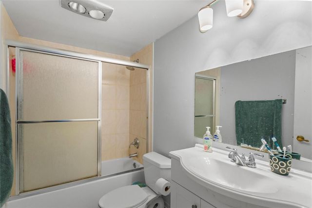 8990 S Hollybrook Boulevard Unit 305, Pembroke Pines, FL 33025