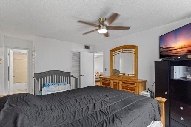 8990 S Hollybrook Boulevard Unit 305, Pembroke Pines, FL 33025