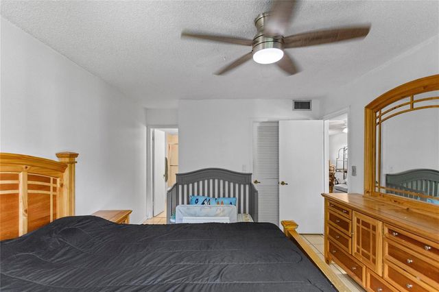 8990 S Hollybrook Boulevard Unit 305, Pembroke Pines, FL 33025
