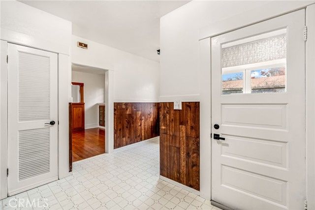 1912 N Vagedes, Fresno, CA 93705