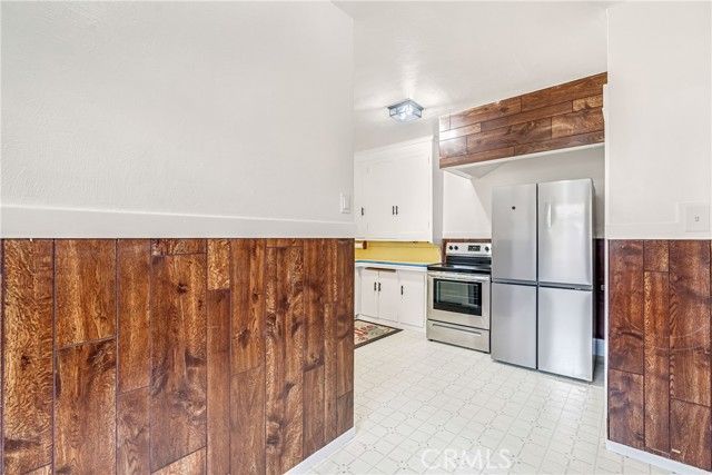 1912 N Vagedes, Fresno, CA 93705