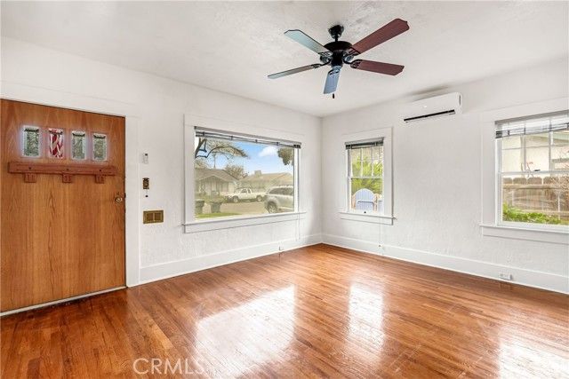 1912 N Vagedes, Fresno, CA 93705