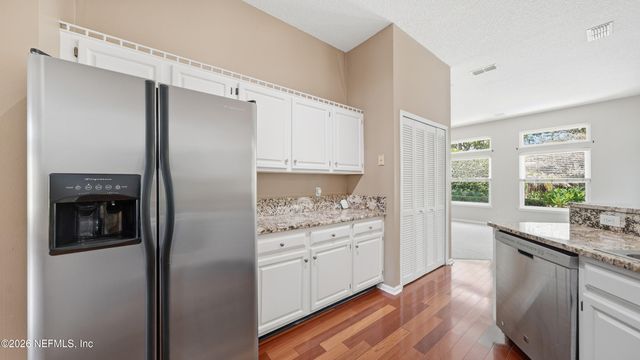 3242 JUPITER HILLS Drive, Jacksonville, FL 32225
