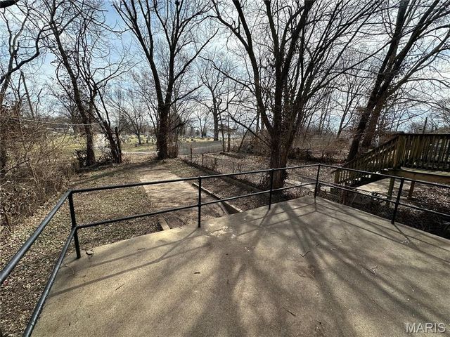 2122 Rosebud Avenue, Hillsdale, MO 63121