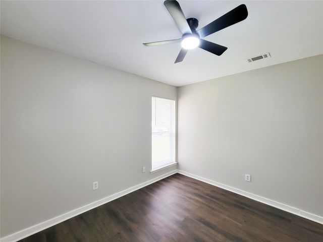 6439 Oaknut Drive, Houston, TX 77088