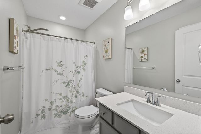 5092 93rd Lane N, Brooklyn Park, MN 55443