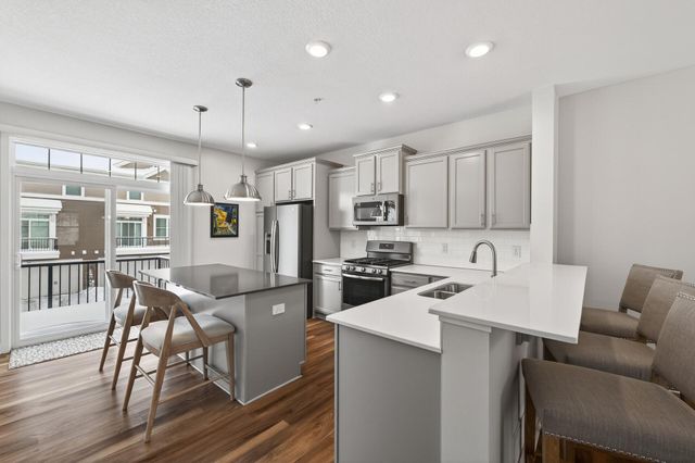 5092 93rd Lane N, Brooklyn Park, MN 55443