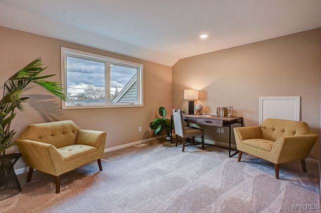 10 White Orchid Way, Lancaster, NY 14086