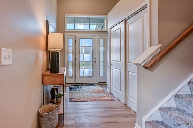 10 White Orchid Way, Lancaster, NY 14086