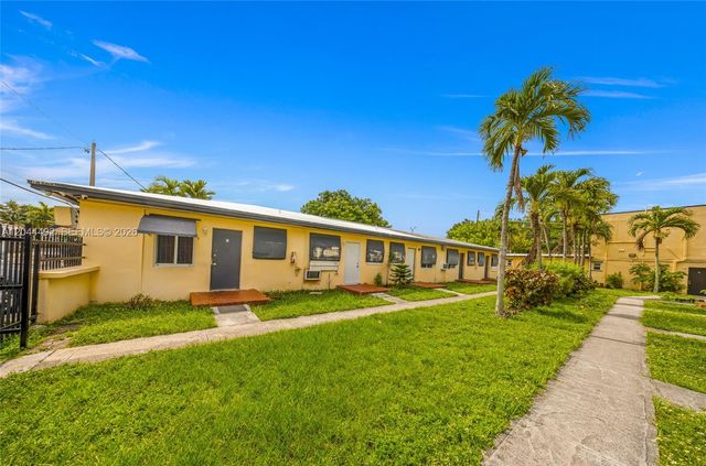 1731 SW 8th St, Miami, FL 33135