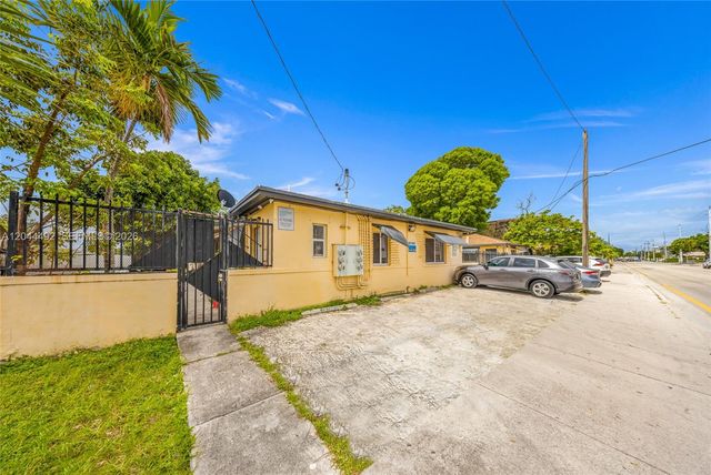 1731 SW 8th St, Miami, FL 33135