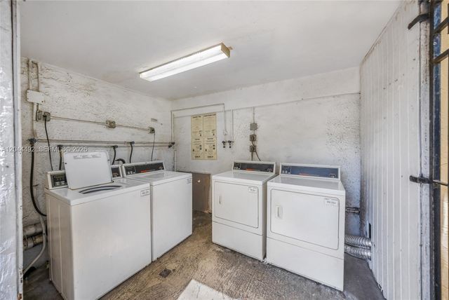 1731 SW 8th St, Miami, FL 33135