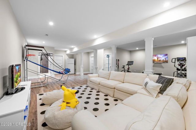 90 Washington Street, Rumson, NJ 07760