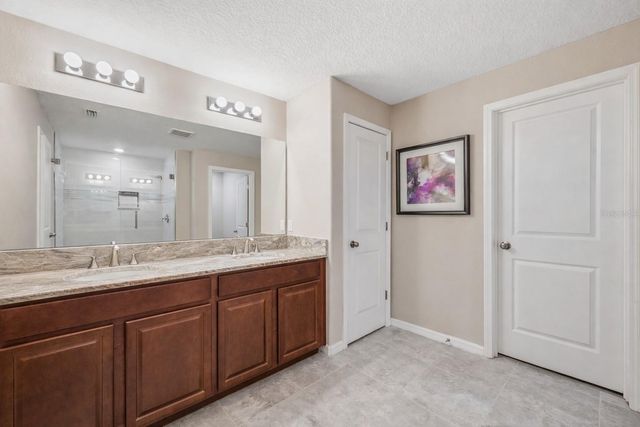 1615 REDMOND BROOK LANE, Ruskin, FL 33570