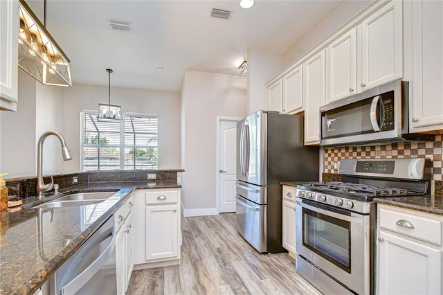 2804 ABBEY GROVE DRIVE, Valrico, FL 33594