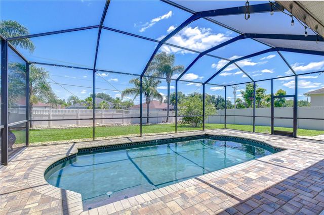 2804 ABBEY GROVE DRIVE, Valrico, FL 33594