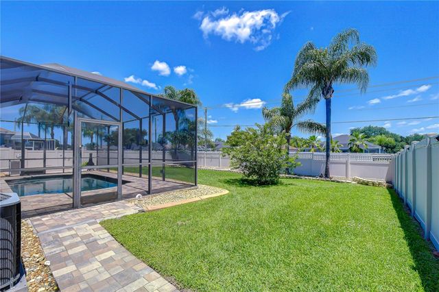 2804 ABBEY GROVE DRIVE, Valrico, FL 33594