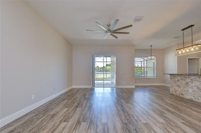 2804 ABBEY GROVE DRIVE, Valrico, FL 33594