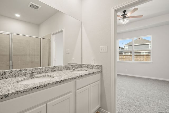 1228 Sweden, Seguin, TX 78155