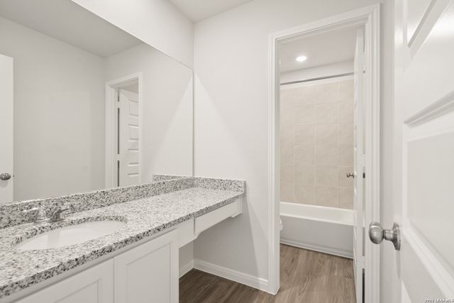 1228 Sweden, Seguin, TX 78155