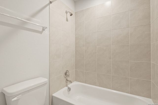 1228 Sweden, Seguin, TX 78155
