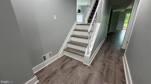 111 LOUISIANA AVE, Ewing, NJ 08638