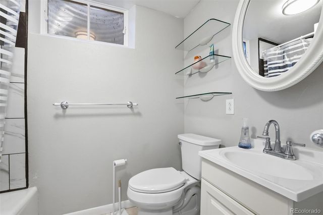 395 Ammons Street, Lakewood, CO 80226