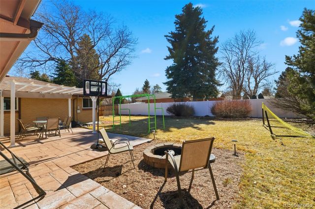 395 Ammons Street, Lakewood, CO 80226