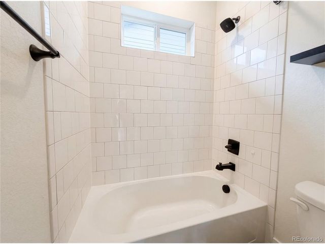 8704 Arriba Dr, Littleton, CO 80125