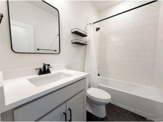 8704 Arriba Dr, Littleton, CO 80125