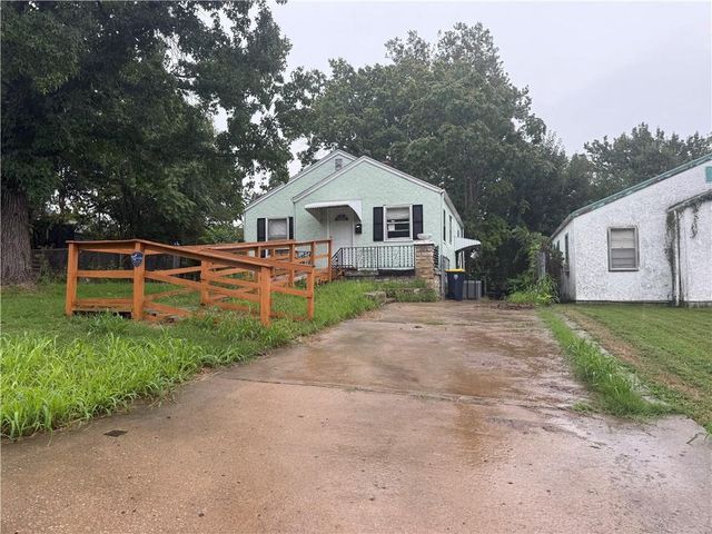 4421 College Avenue, Kansas City, MO 64130
