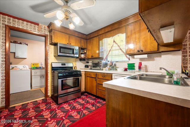 3902 MONCRIEF Road, Jacksonville, FL 32209