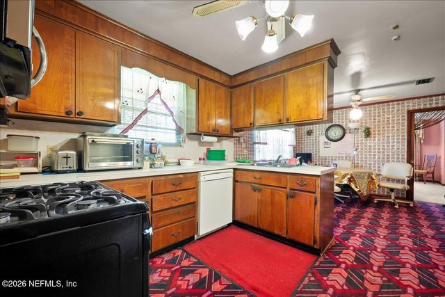 3902 MONCRIEF Road, Jacksonville, FL 32209