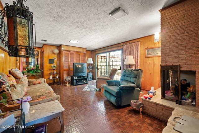 3902 MONCRIEF Road, Jacksonville, FL 32209