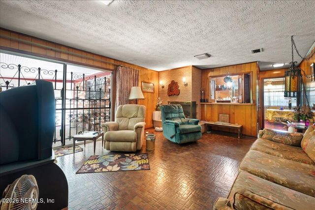 3902 MONCRIEF Road, Jacksonville, FL 32209