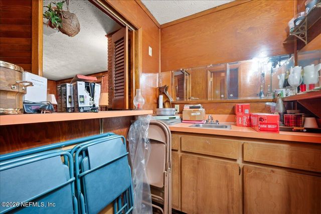 3902 MONCRIEF Road, Jacksonville, FL 32209