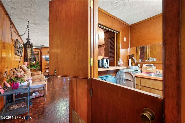 3902 MONCRIEF Road, Jacksonville, FL 32209