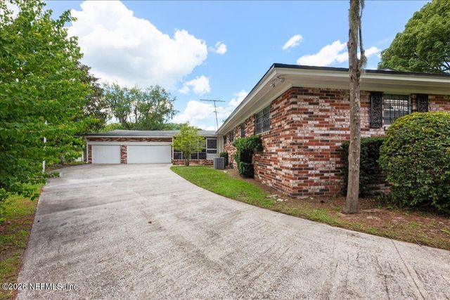 3902 MONCRIEF Road, Jacksonville, FL 32209