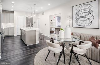 8131 SHINING STAR LN #405, Vienna, VA 22182