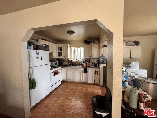 214 N Alvarado Street, Los Angeles, CA 90026