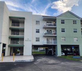 8200 SW 210th Street 111, Cutler Bay, FL 33189