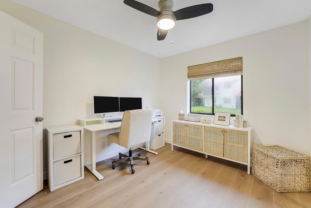 11 Vía De Casas Sur, Boynton Beach, FL 33426