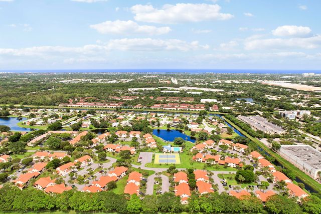 11 Vía De Casas Sur, Boynton Beach, FL 33426