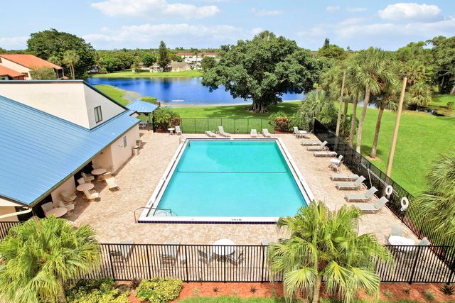 11 Vía De Casas Sur, Boynton Beach, FL 33426