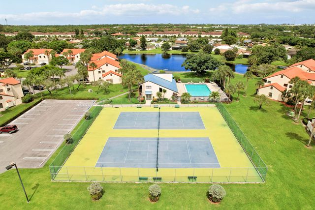 11 Vía De Casas Sur, Boynton Beach, FL 33426