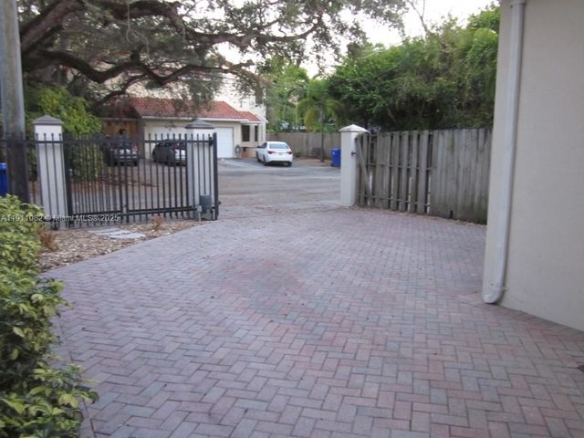 2920 Catalina St 2920, Miami, FL 33133