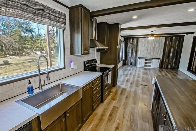 20649 Liberty Rd, Pride, LA 70770